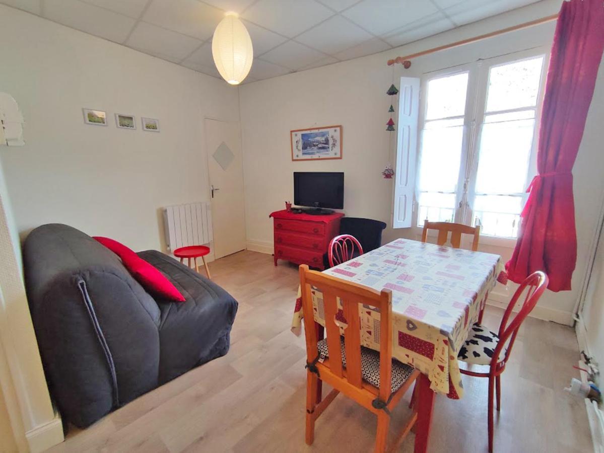 Les 3 Renards, T2 Bis, Parking, Centre Luchon, Casier A Skis, 4 Personnes *