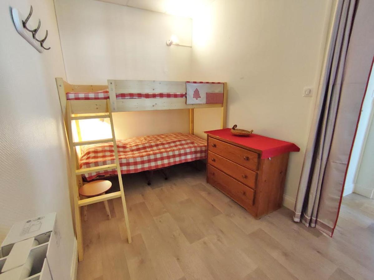 Apartment Les 3 Renards, T2 Bis, Parking, Centre Luchon, Casier A Skis, 4 Personnes *