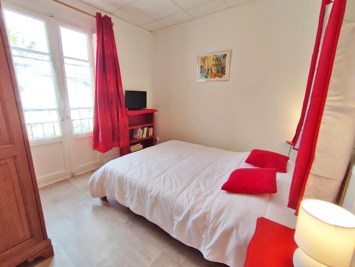 Apartment Les 3 Renards, T2 Bis, Parking, Centre Luchon, Casier A Skis, 4 Personnes