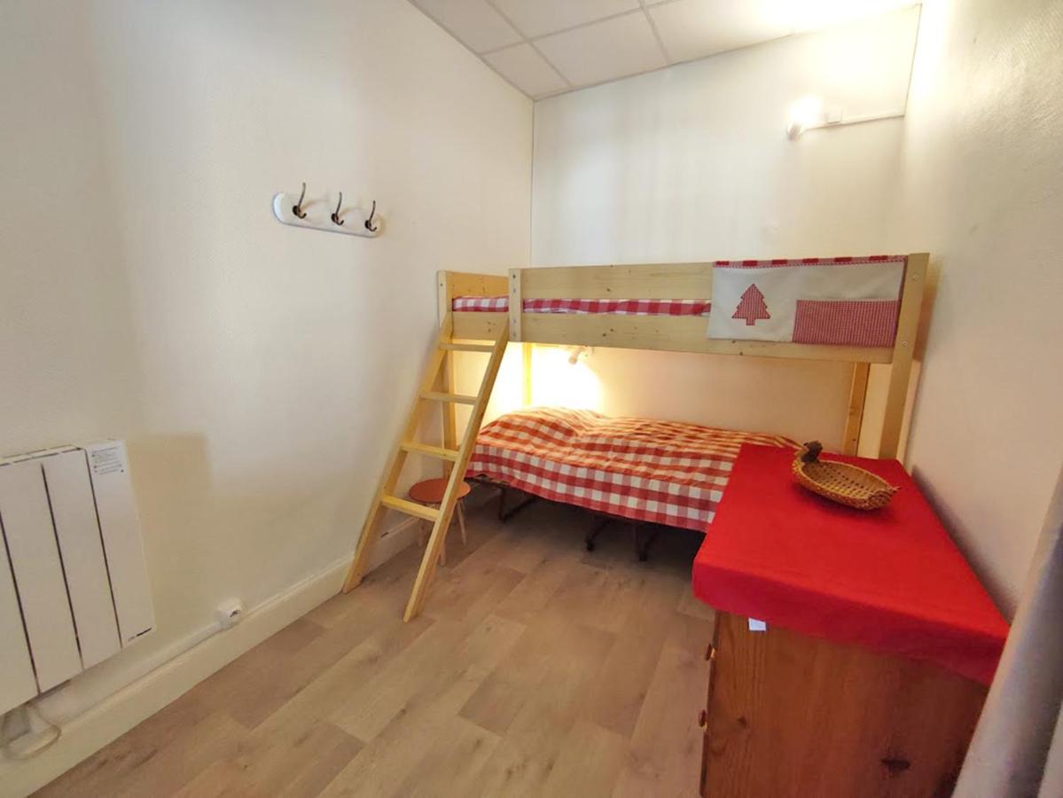 Apartment Les 3 Renards, T2 Bis, Parking, Centre Luchon, Casier A Skis, 4 Personnes